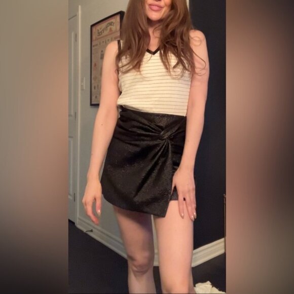 Sleeveless top - Picture 8 of 16